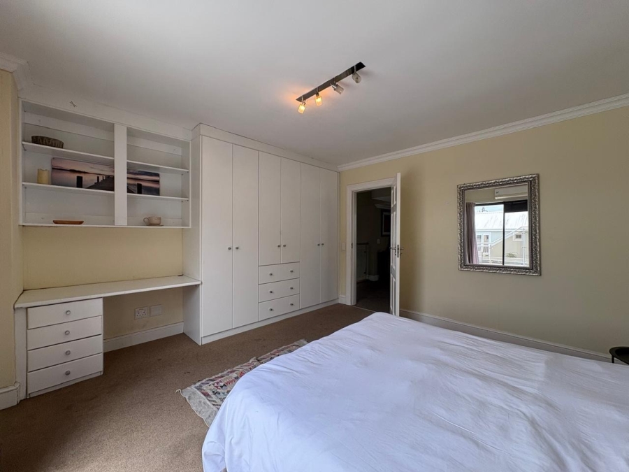 To Let 6 Bedroom Property for Rent in West Beach Western Cape